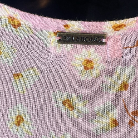 Small NWT Billabong Pink Wrap Dress with Long Bishop‎ Sleeves - Picture 10 of 16